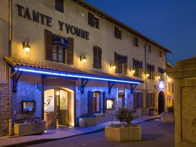 Logis Hotel Tante Yvonne & Son Restaurant Semi-Gastronomique - Lyon Nord Quincieux Exteriér fotografie